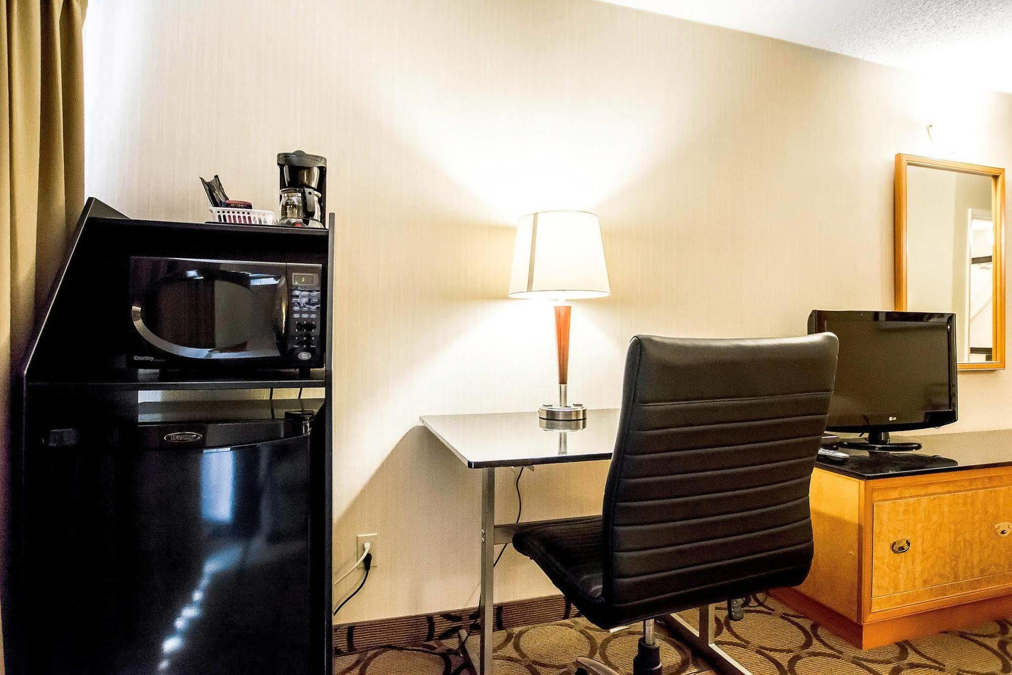Comfort Inn Kirkland Lake Bagian luar foto