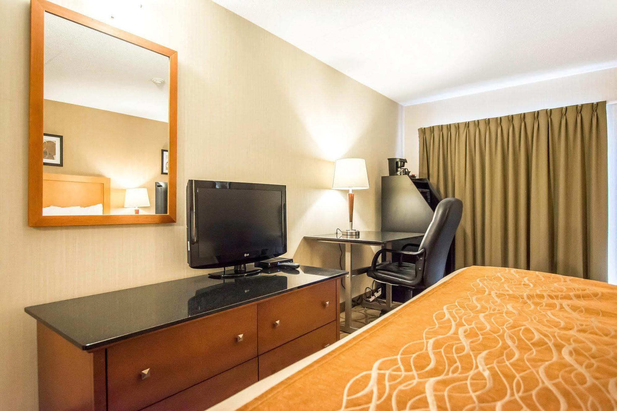 Comfort Inn Kirkland Lake Bagian luar foto