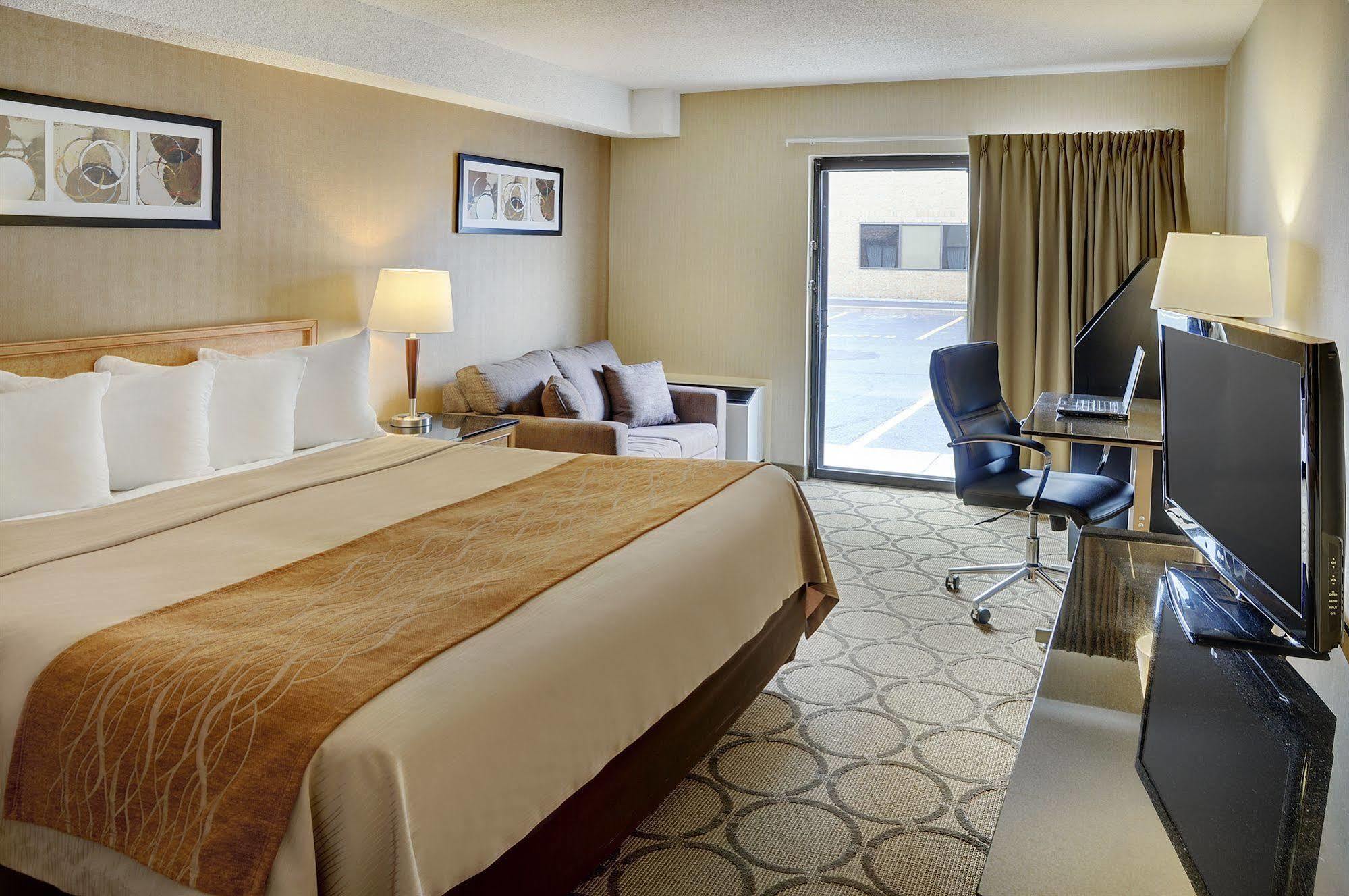 Comfort Inn Kirkland Lake Bagian luar foto