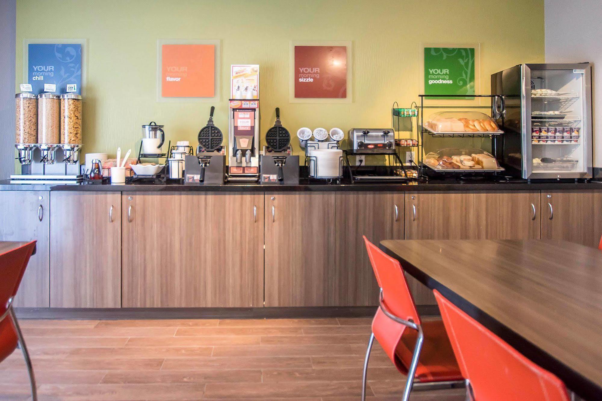 Comfort Inn Kirkland Lake Bagian luar foto