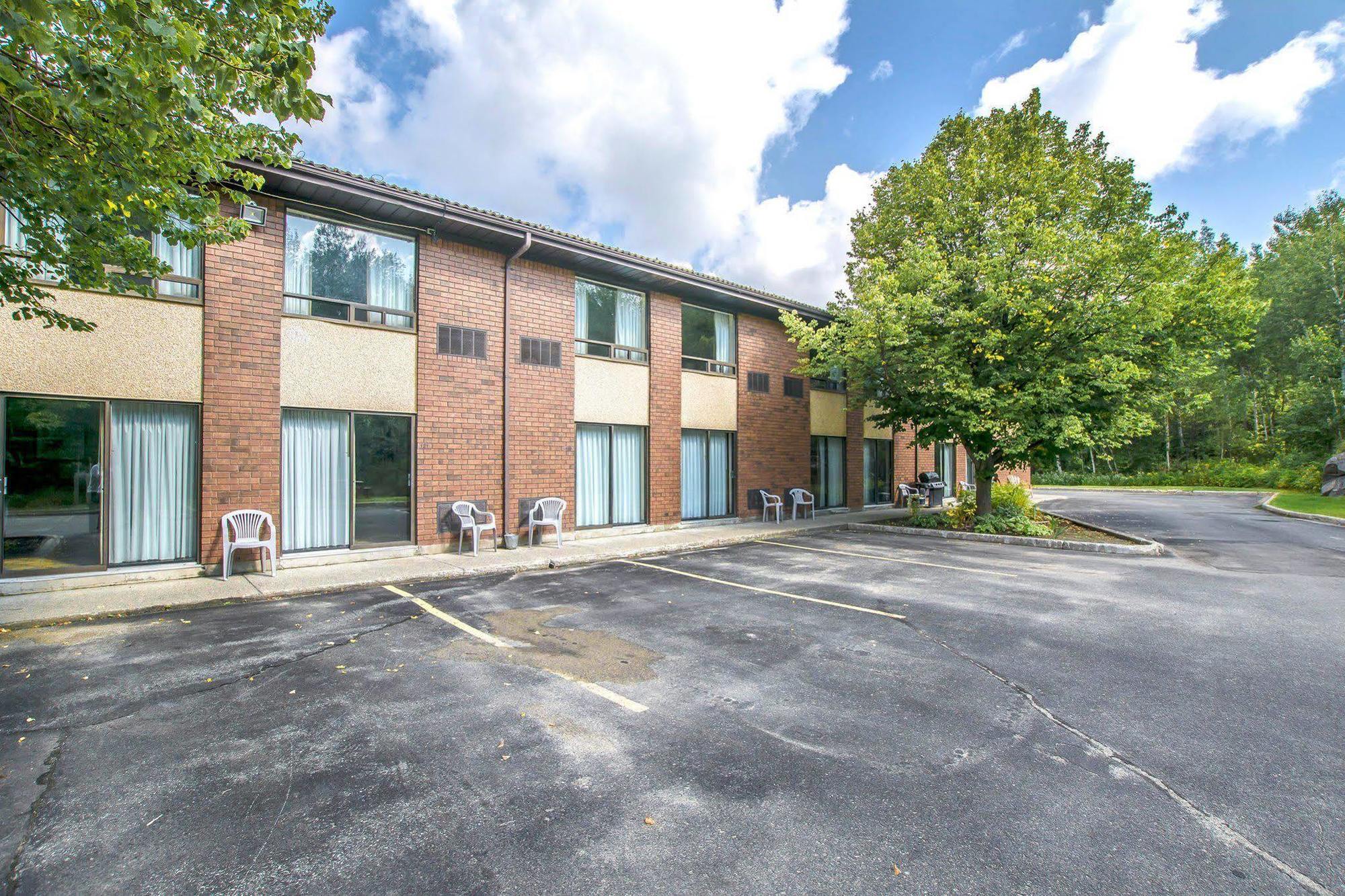 Comfort Inn Kirkland Lake Bagian luar foto
